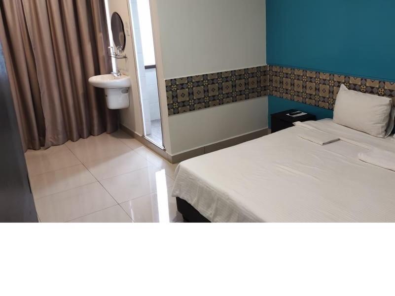 Grand Fc Hotel George Town Exterior photo